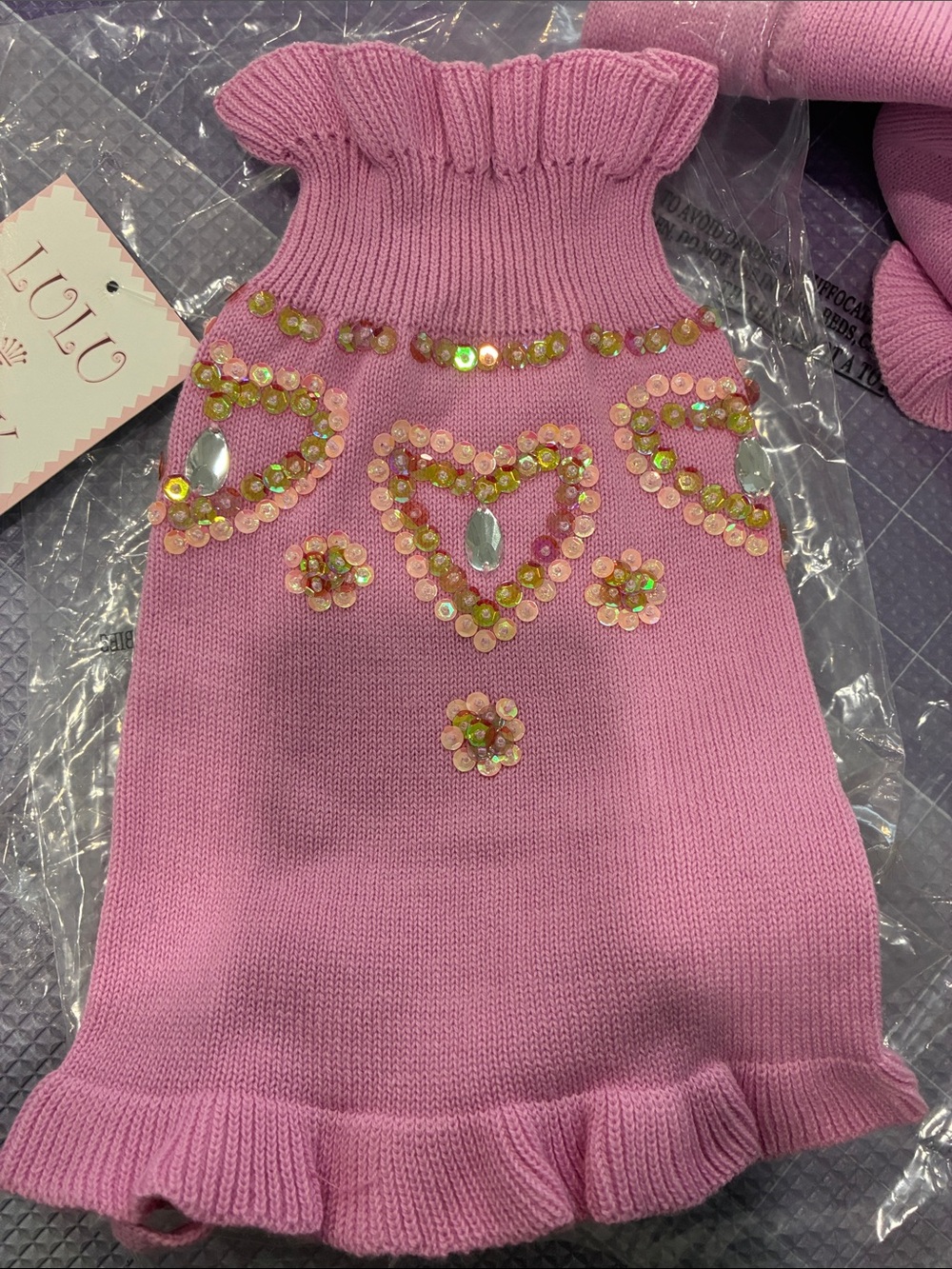 Lulu pink xsmall
Up to 6 pounds